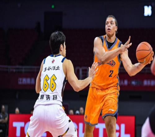 粤港足球传,四十五载荣,耀历程,立博体育官方,立博体育在线官网,立博体育线上,立博体育APP