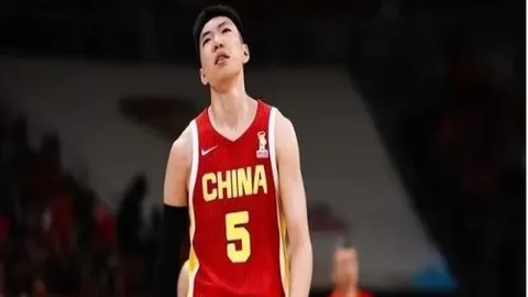巴萨积极寻求克鲁皮加盟，伯恩茅斯暂无放行意图转会风云